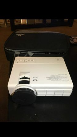 MINI PROJECTOR 1080P LED