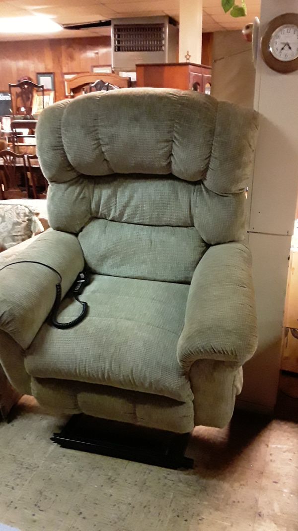 Lazy boy lift chair for Sale in Rossville, GA OfferUp