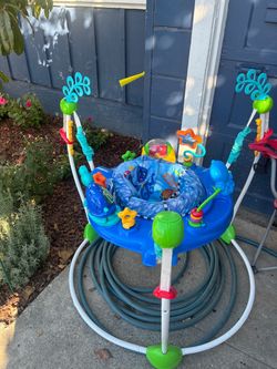 Baby jumping toy