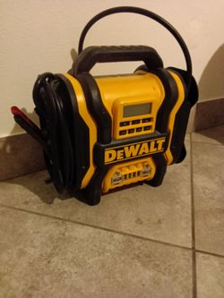 DeWalt power station portable charger