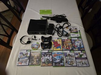 360 Xbox with Kinect (rarely used, like new)