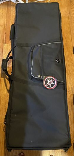 Large 88 keys Roadrunner Keyboard carrying case with wheels