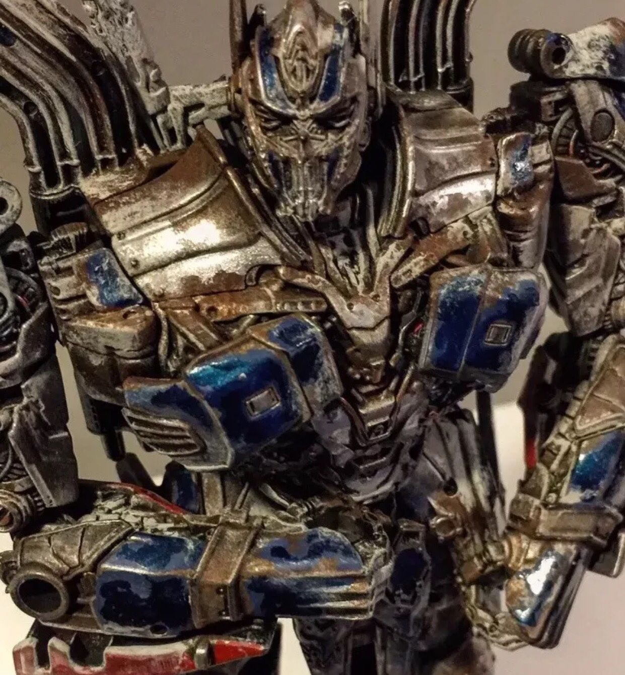Transformers custom painted AOE voyager Optimus Prime