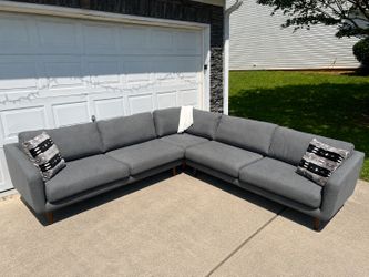 Gray Mid-Century Modern Sectional Sofa – Free Delivery