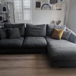 Valyou Sectional Couch 