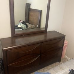 Drawer And Mirror Set