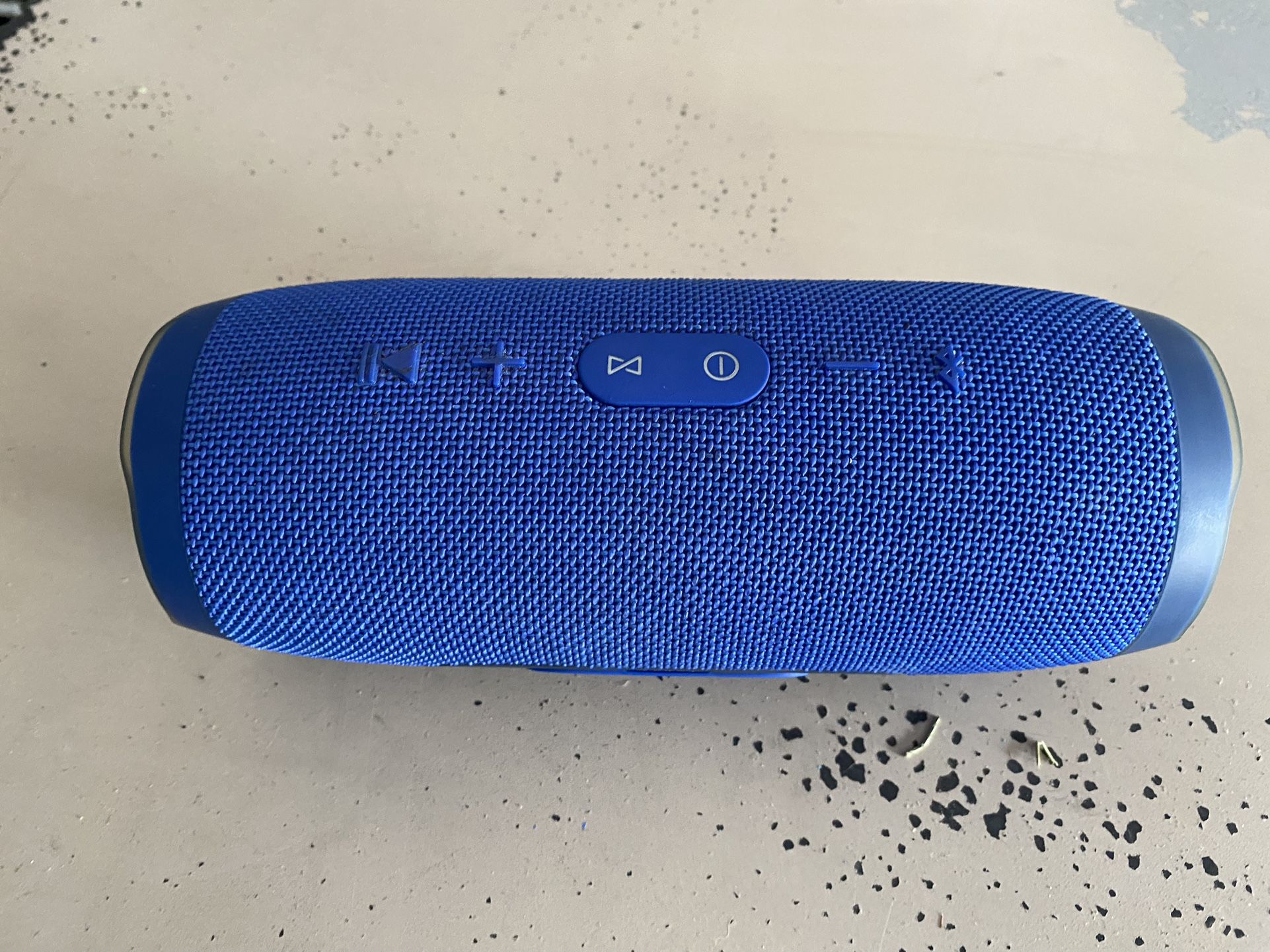 Speaker Portable JBL Speaker NEW BATTERY JBL Charge 3 Speaker Bluetooth Speaker MAKE AN OFFER!!