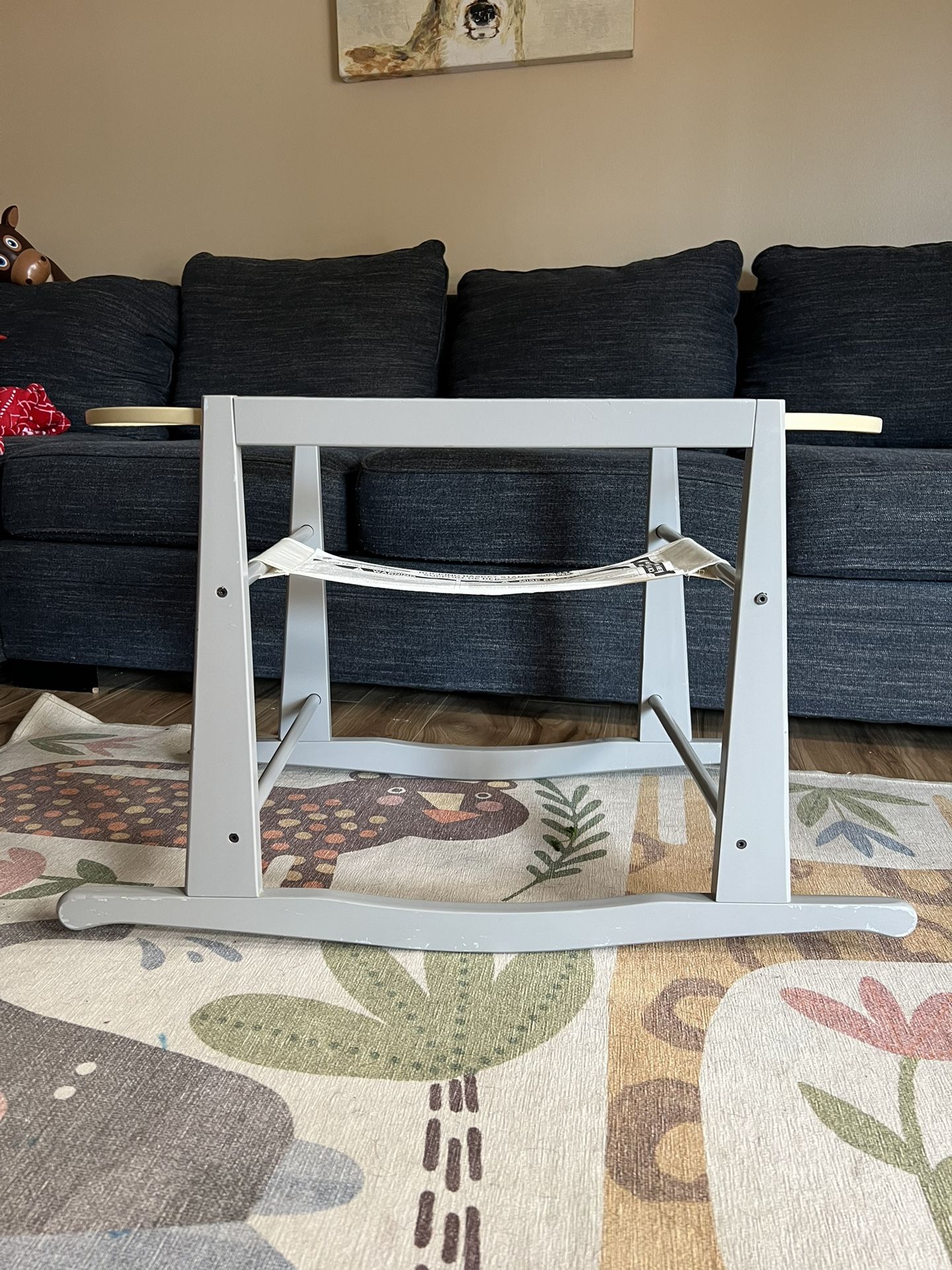 Moses Basket Stand