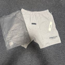Essentials Fear Of God Shorts (M)