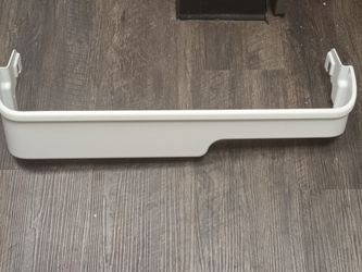 Middle Dorr Shelf Ben