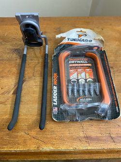 Drywall hooks bundle
