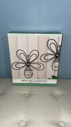 SET OF 2 NEW METAL FLOWER CANDLE HOLDER WALL SCONCE