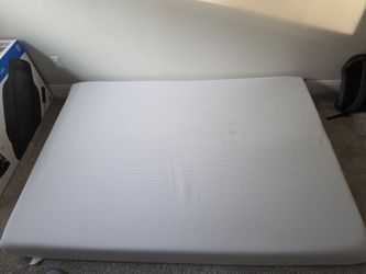 Zinus Full Size Memory Foam Mattress