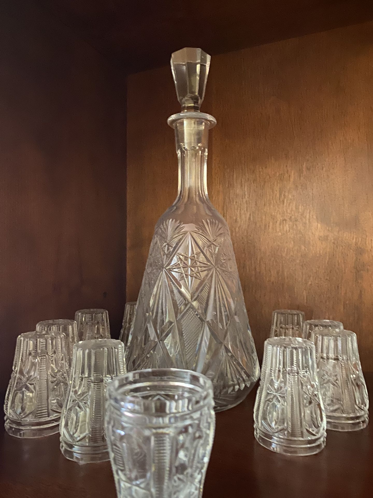 Crystal Liquor Or Vodka Cups Of 11 & Decanter