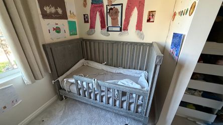 Pottery Barn Kids Graham Crib with toddler conversion