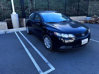 2011 Kia Forte | 5 Speed Manual