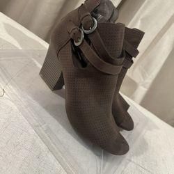 Open-Toe Canvas Brown Ankle Boot