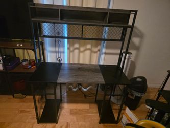Gaming desk