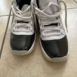 Jordan 11 Retro Size 5.5y