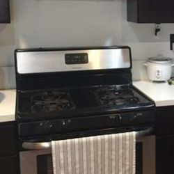 Gas stove and hood