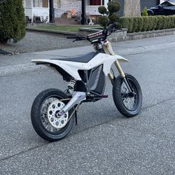 2025 ETM RTR LITE (Gold Fork Edition)