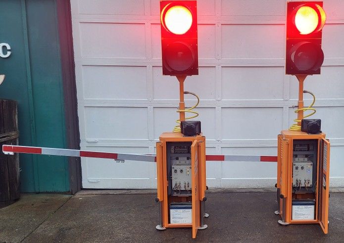 (2x)W1-AG Automated Flagger Assistance Device