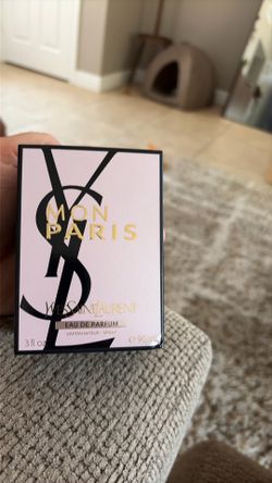 YvesSaintLaurent