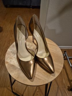 Jessica Simpson Gold Metallic Pointed-Toe Heels