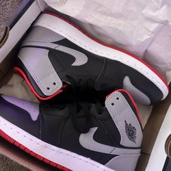 Jordan retro 1 Brand new 4Y