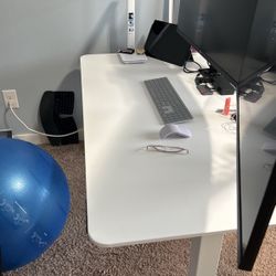 Seville Classic Adjustable Sit/ Standing Desk