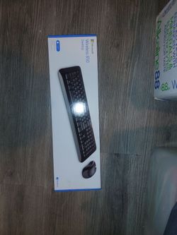 Microsoft Wireless Desktop 850 keyboard and mouse combo.