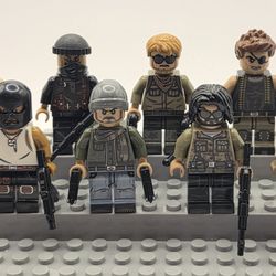 Lot Of 10 Robbers Army Military Weapons Accessories Kids Toys 