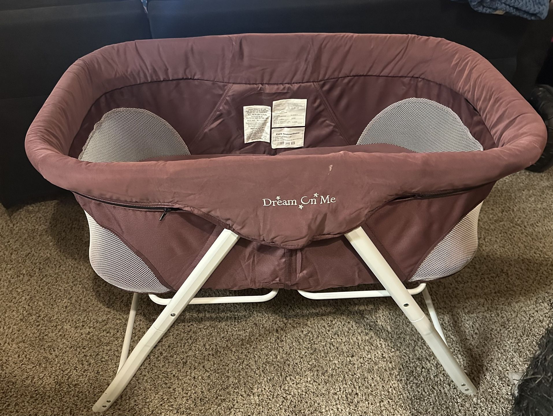 Dream On Me Portable Bassinet