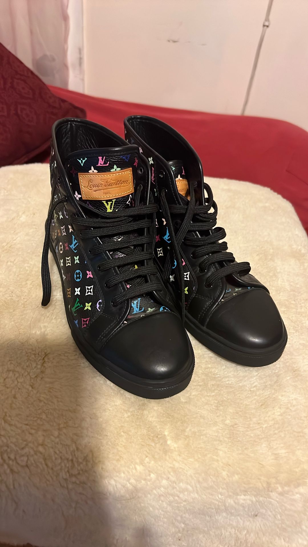 LOUIS VUITTON TENNIS SHOES