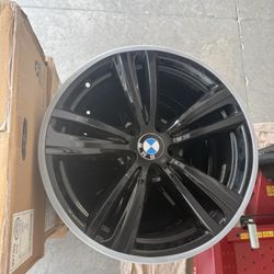 2016 BMW 19" Rim Set