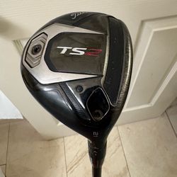 Right Handed Titleist TS2 21° Fairway 7 Graphite Regular flex Golf Club