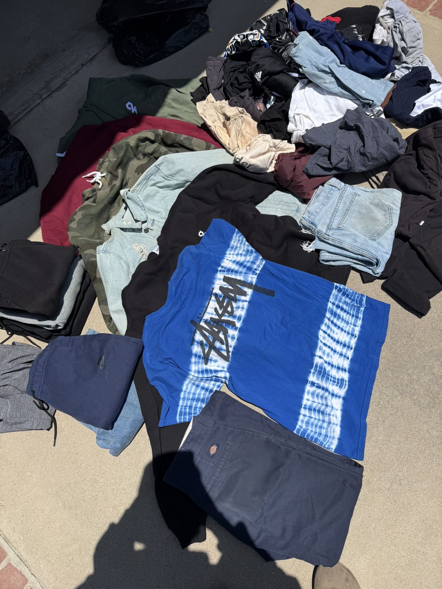 BULK CLOTHES (NOT FREE)