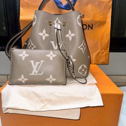 Louis Vuitton NéoNoé MM bucket bag