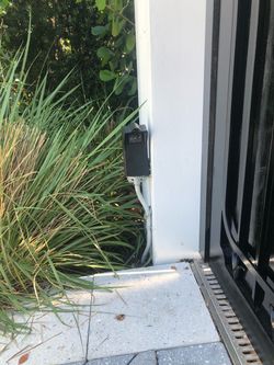Sliding or swing electric gate slow or noisy? I handle all movement problems