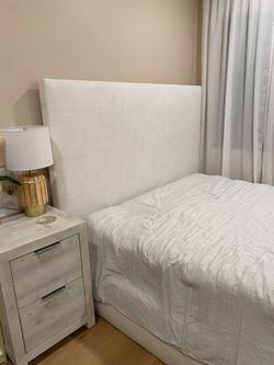 Queen Bed