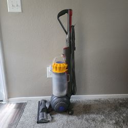 DYSON Carpet vacuum
