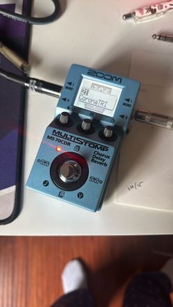 zoom ms-70cdr guitar pedal