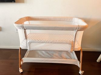 Baby Bassinet with Wheels and Storage