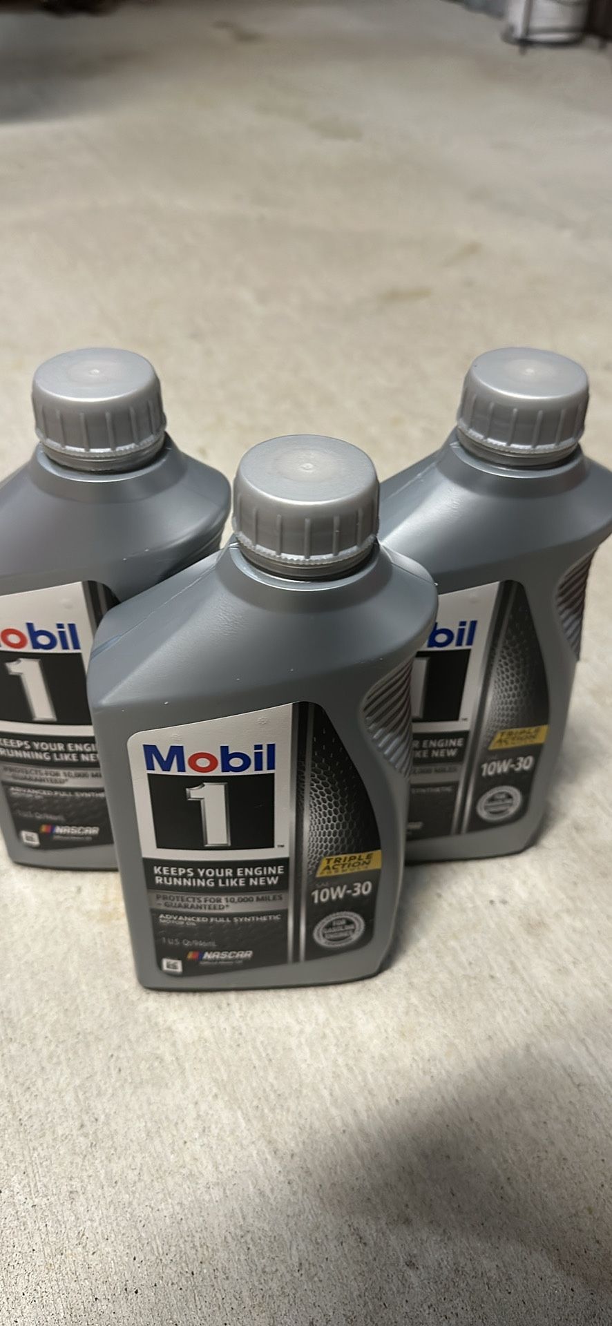 Full Synthetic Mobil 1 10W-30 Engine Oil