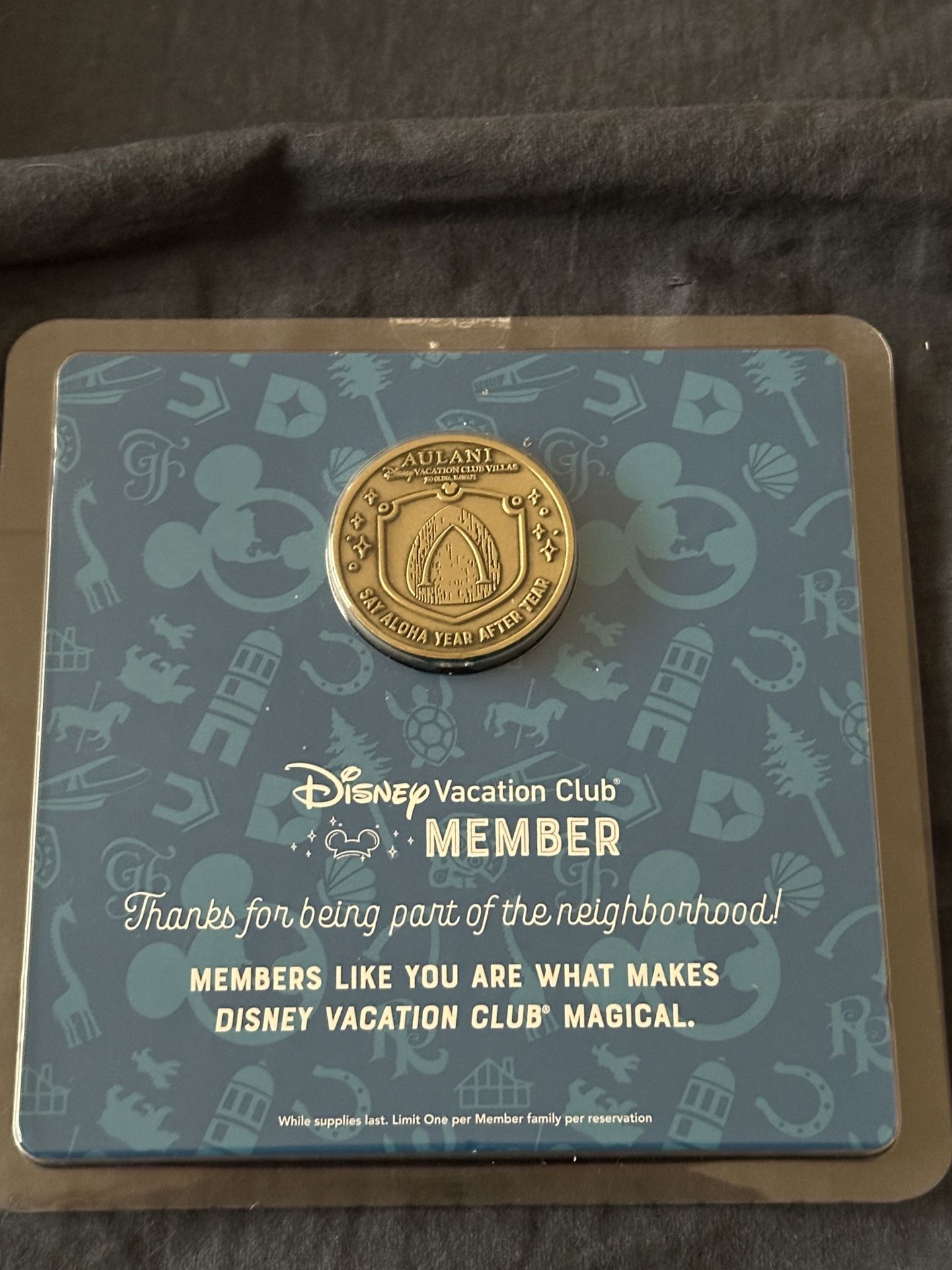 DVC RARE  Aulani Hawaii Disney Vacation Club Member Exclusive Medallion Coin NEW