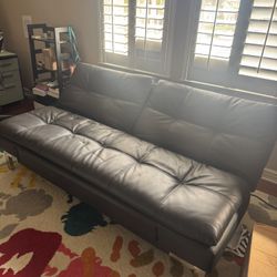 Couch / Bed 