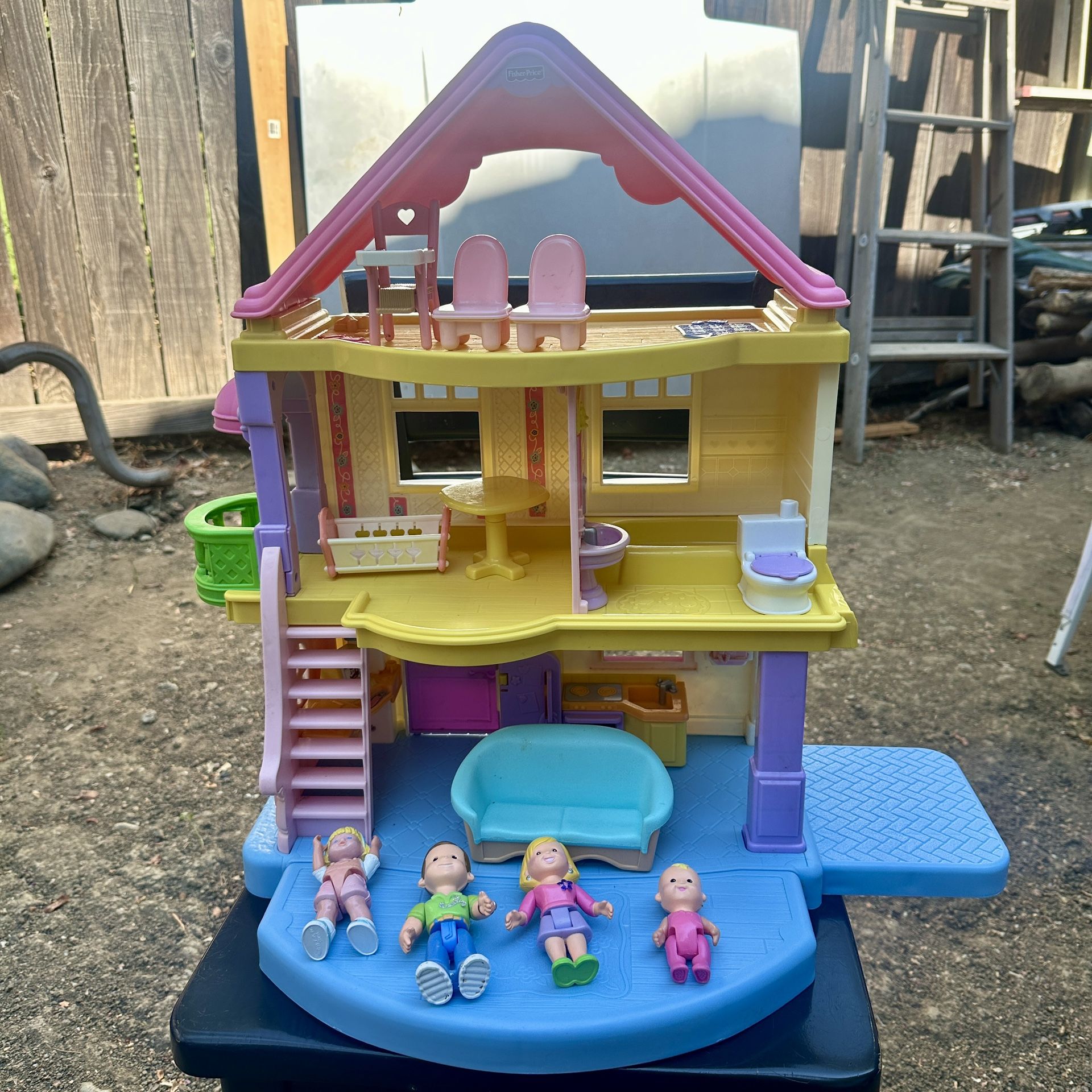 Vintage 2005 Fisher Price My First Home Doll House Toy Playset Dollhouse