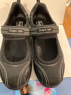Néw Skechers Wonens Shape Ups Black and White size 7.5