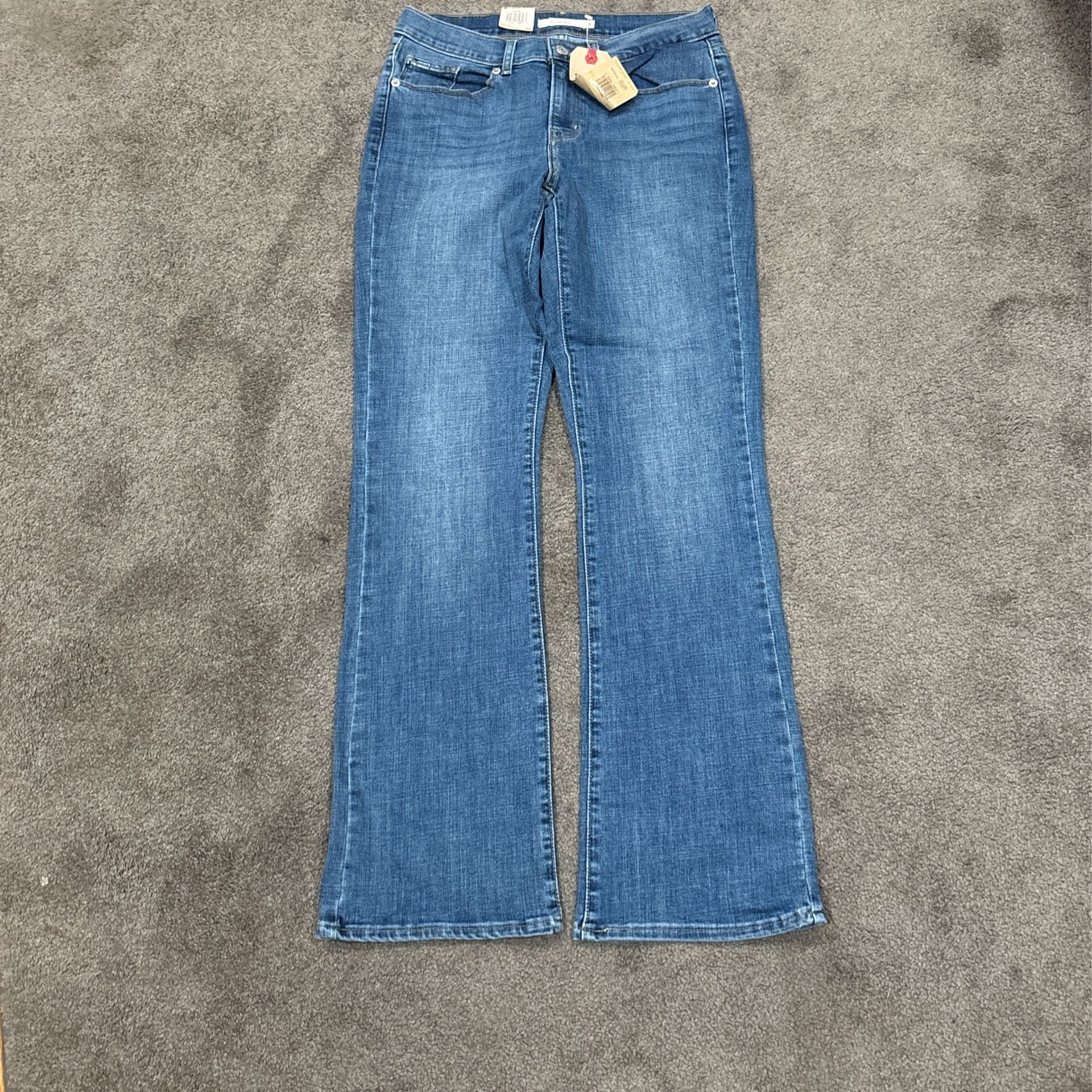 Ladies Levi Jeans