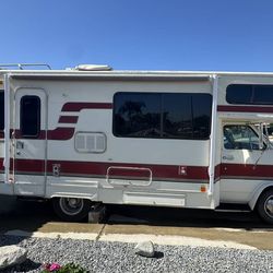 1986 Class C Lazy Daze